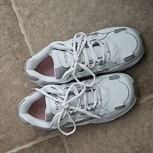 Vionic women's tennis shoes
